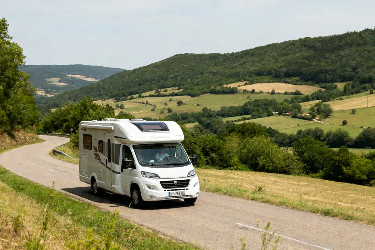 Camping-car liberté : voyages, confort et règles essentielles